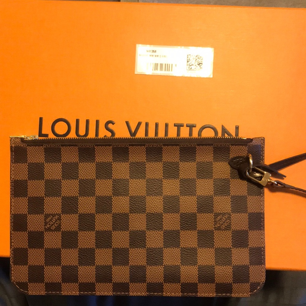 Authentic Louis Vuitton Neverfull Pouchette